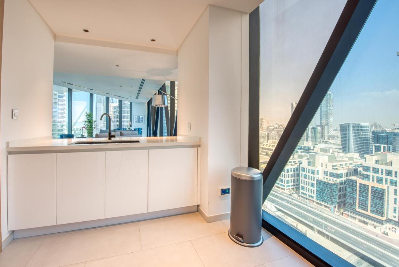 Maison Privee - Luxury, Spacious, Modern Near Burj Khalifa And Dubai Canal ภายนอก รูปภาพ