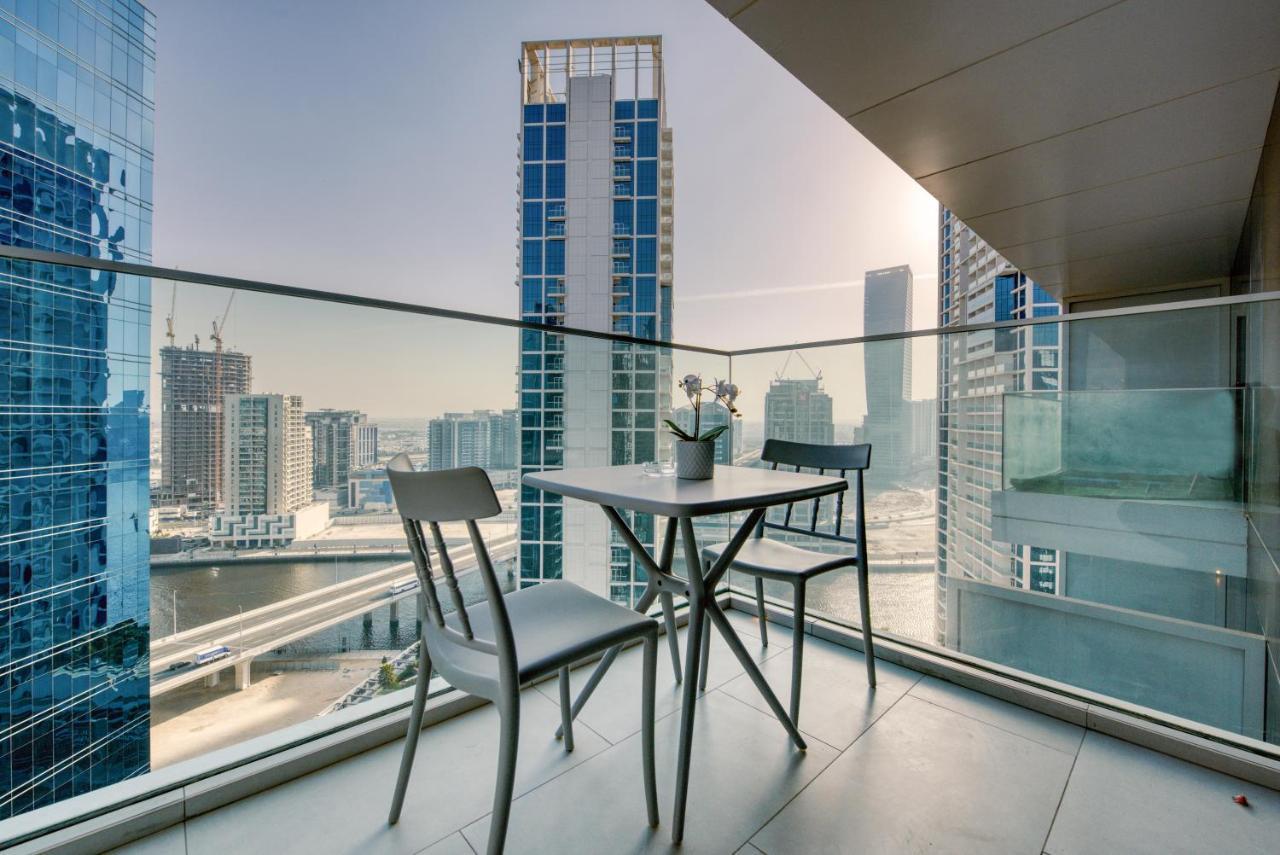Maison Privee - Luxury, Spacious, Modern Near Burj Khalifa And Dubai Canal ภายนอก รูปภาพ