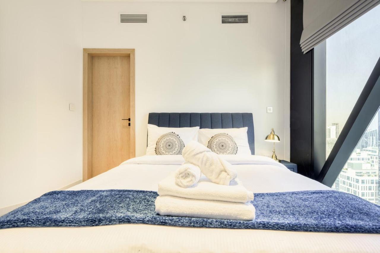 Maison Privee - Luxury, Spacious, Modern Near Burj Khalifa And Dubai Canal ภายนอก รูปภาพ