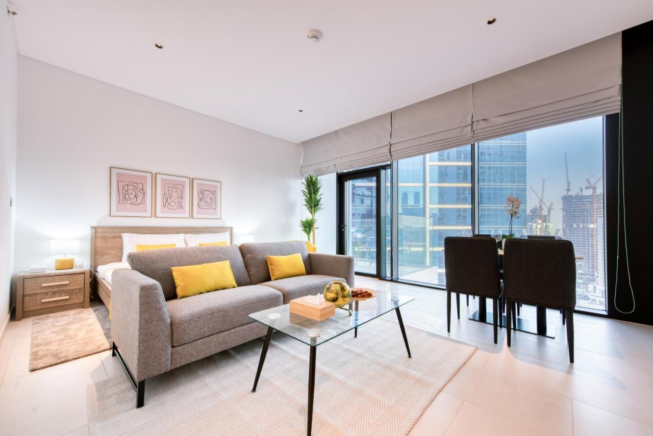 Maison Privee - Luxury, Spacious, Modern Near Burj Khalifa And Dubai Canal ภายนอก รูปภาพ