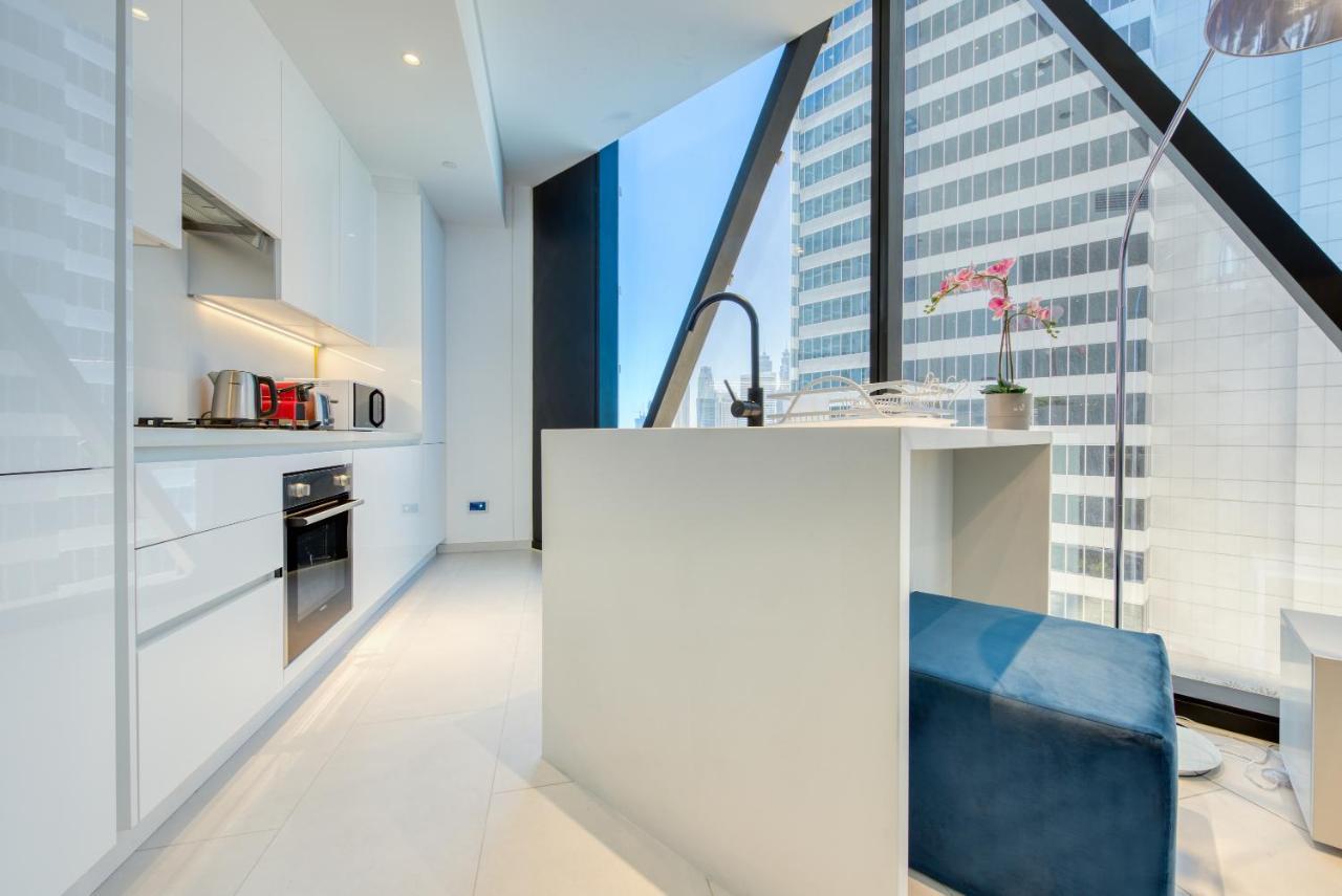 Maison Privee - Luxury, Spacious, Modern Near Burj Khalifa And Dubai Canal ภายนอก รูปภาพ